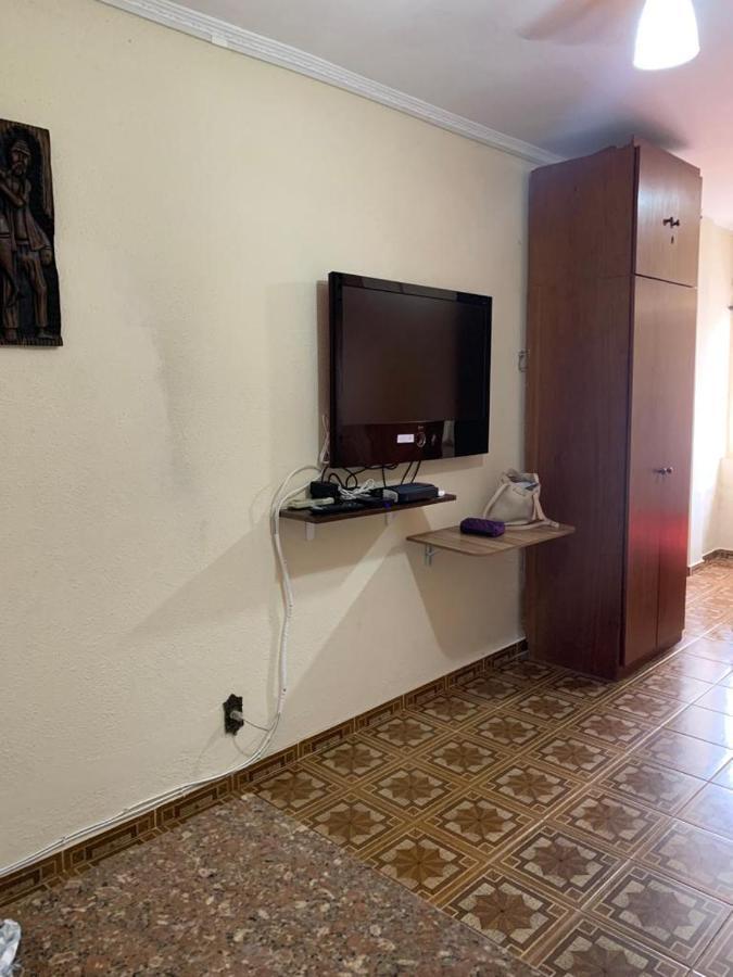 Kitnet Uma Quadra Da Praia - Aviacao - Ar Condicionado - Internet - Tv Plana Прая-Гранді Екстер'єр фото